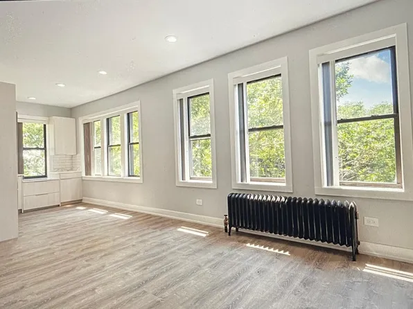 1318 W Birchwood Ave APT 2, Chicago, IL 60626