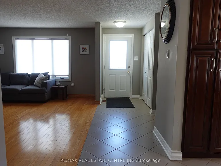 21 Maitland Dr — Photo 2