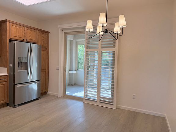 3rd image of 265 Geary Ct