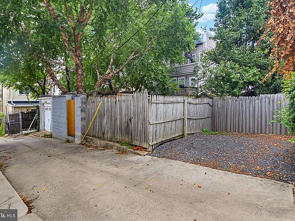 3rd image of 109 E Gittings St