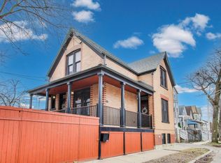 3211 W McLean Ave, Chicago, IL 60647