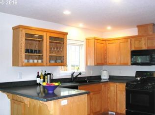 2774 Mallory Ln, Eugene, OR 97401