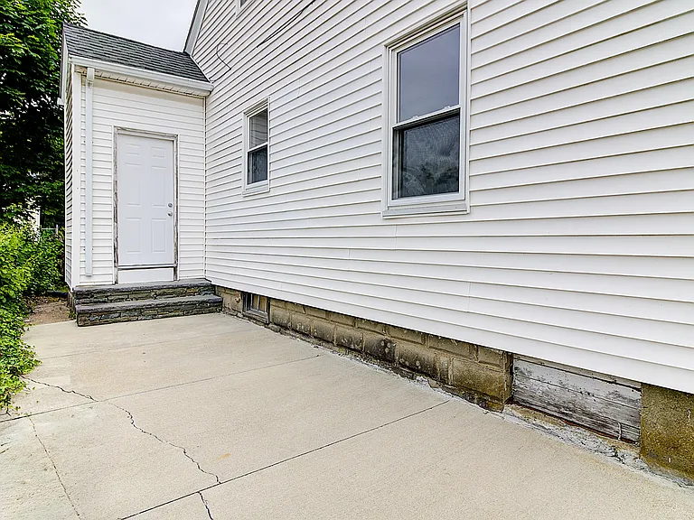 614 River Ave — Photo 27