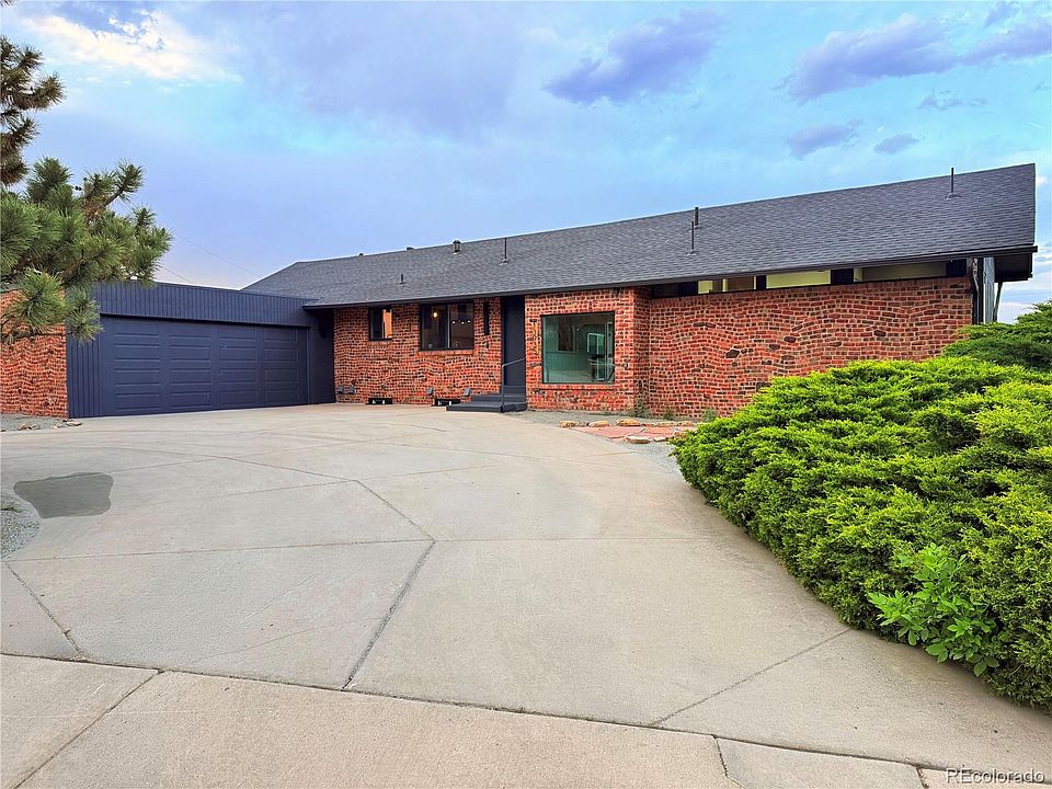 1st image of 13935 W Center Drive