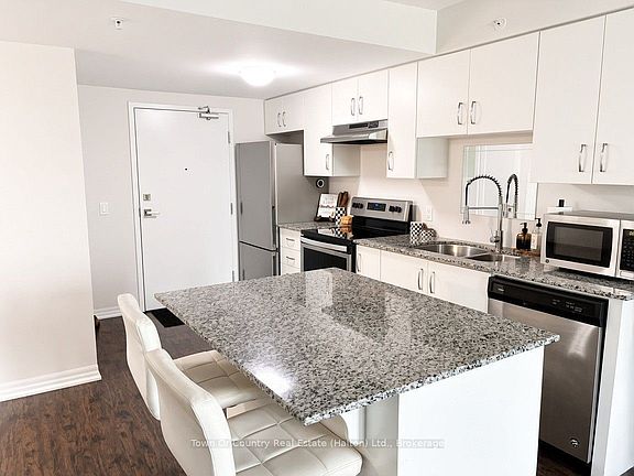 3rd image of 104 Summit Ridge Dr #104