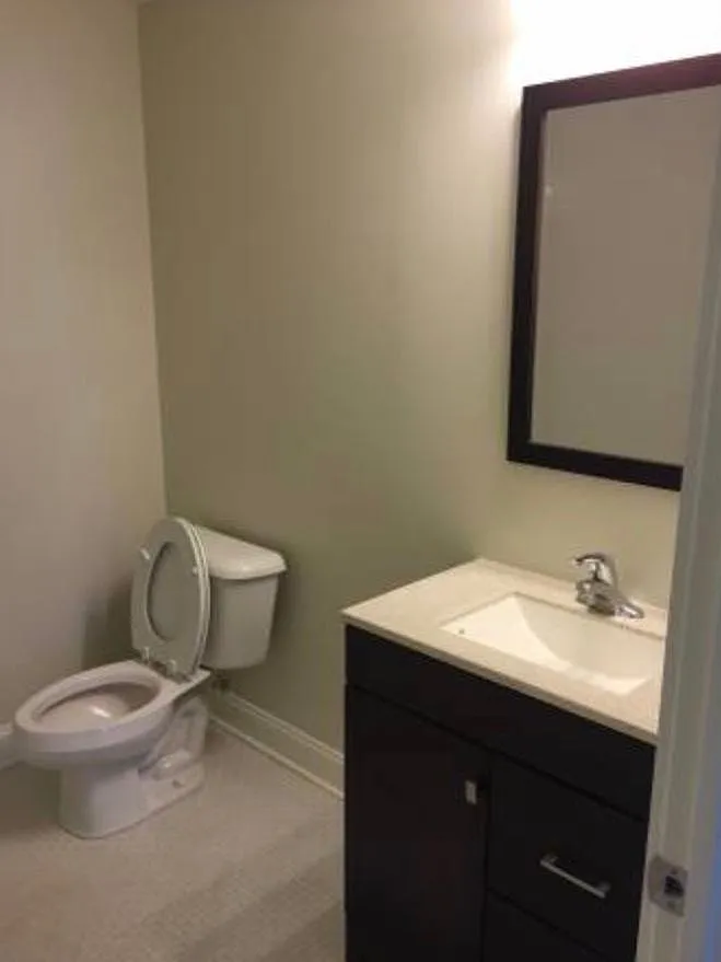 1 bed, 700 sqft, $1,200 — Photo 4