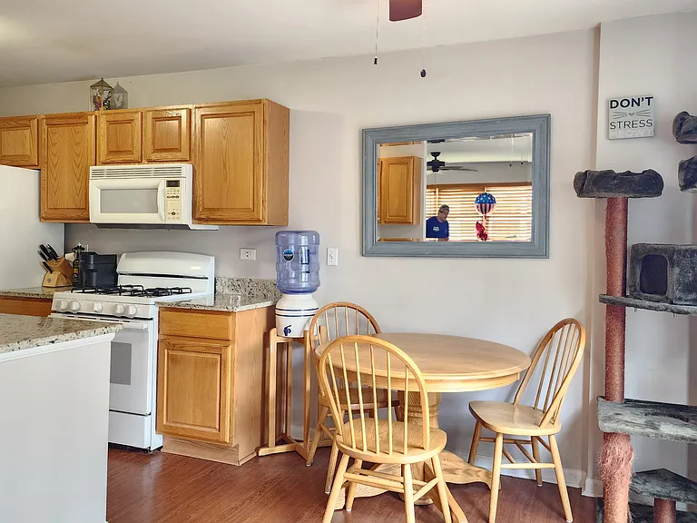 301 Wedgewood Cir #301 — Photo 11