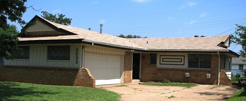 1st image of 3233 Beechwood Dr