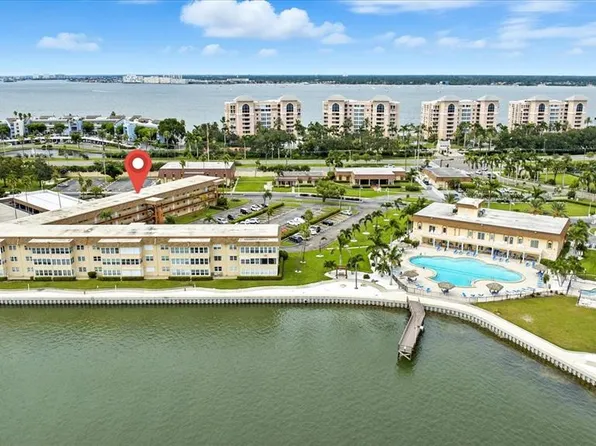 5020 Brittany Dr S APT 322, Saint Petersburg, FL 33715