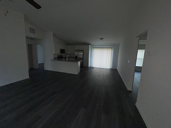 4th image of 9 Maple Dr