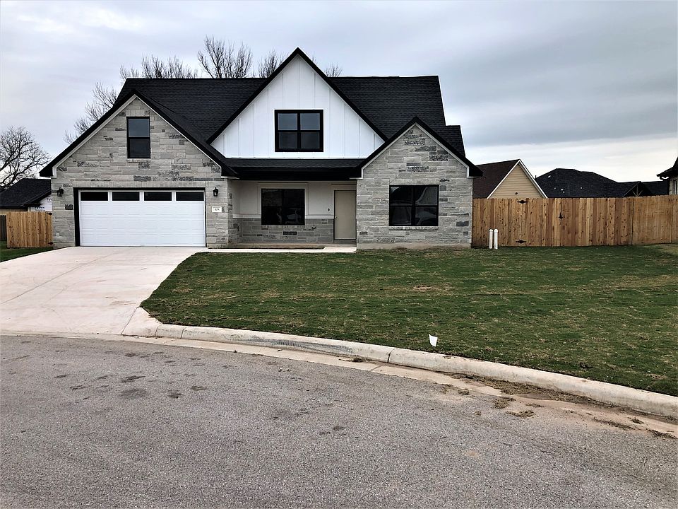 1st image of 108 Les Ln