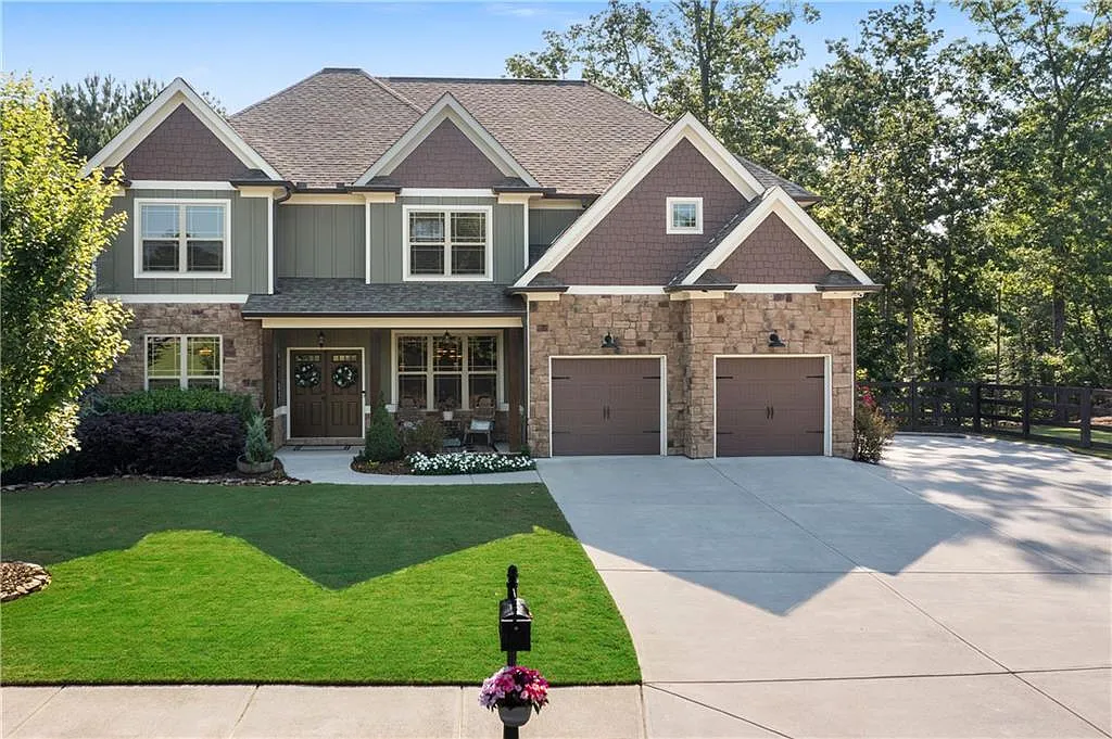 4 Bluff Ct photo 1