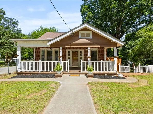 106 Donnybrook Ave, Greenville, SC 29609