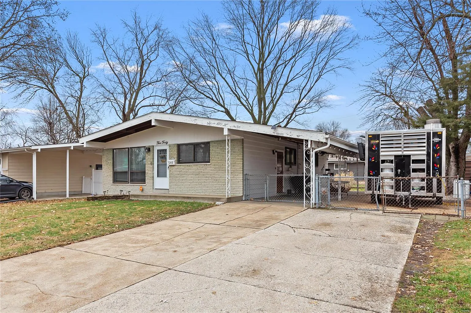540 Bardot Dr photo 1