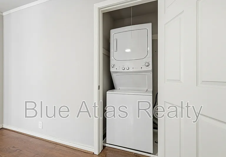 3643 Lafayette Ave #1 — Photo 13