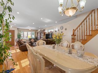 90-05 221st Pl, Queens Village, NY 11428