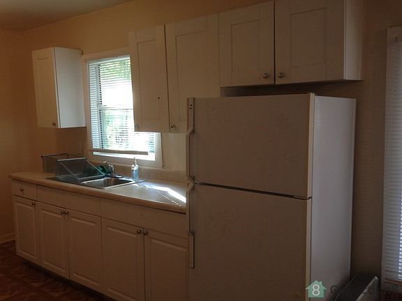 5th image of 8607 N 13th St
