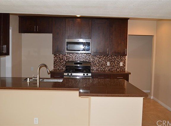 3rd image of 12221 Cliffwood Ave