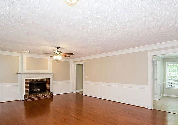 5th image of 675 Dogwood Dr NW