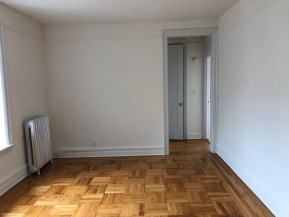 4th image of 2419 Davidson Ave APT W1