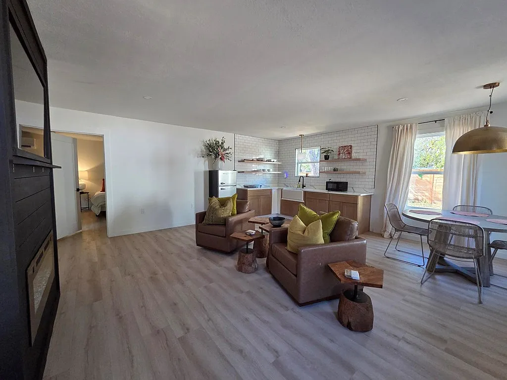 1 bed, 1.0 bath, 640 sqft, $1,700 — Photo 4