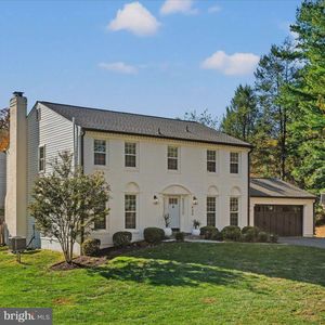 934 Harriman St, Great Falls, VA, 22066