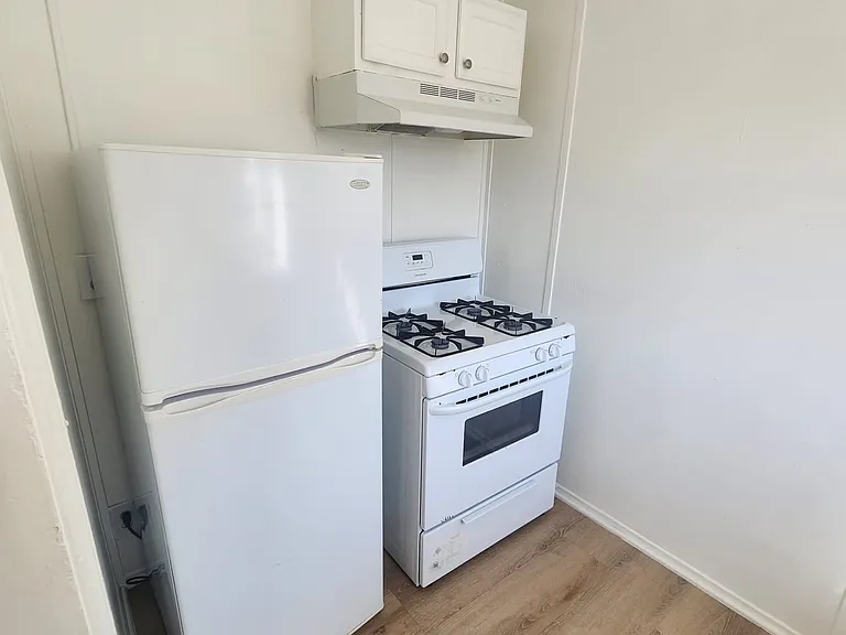 2821 Sierra St #5 — Photo 2