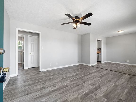 3rd image of 339 Pioneer Dr