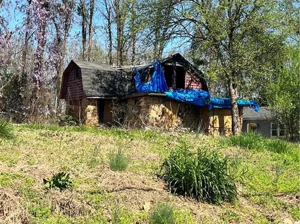 1461 Hawthorne Way, East Pt, GA 30344