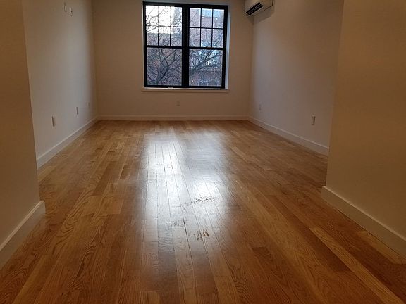 3rd image of 391 14th St APT 4F