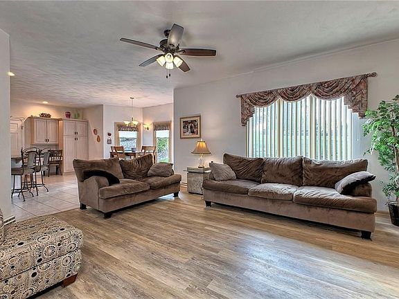 5th image of 131 Mount Vernon Dr