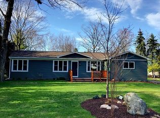 13087 Pleasant St, Charlevoix, MI 49720