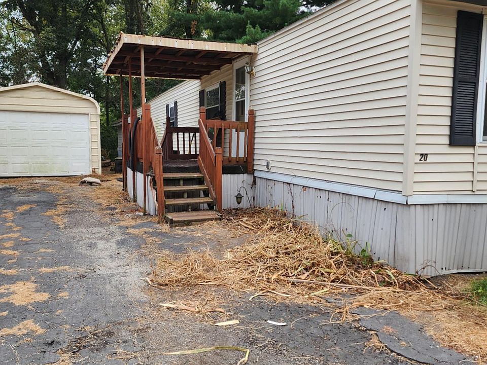 2nd image of 200 Carroll St #20