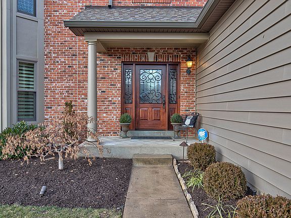 2nd image of 15282 Brightfield Manor Dr