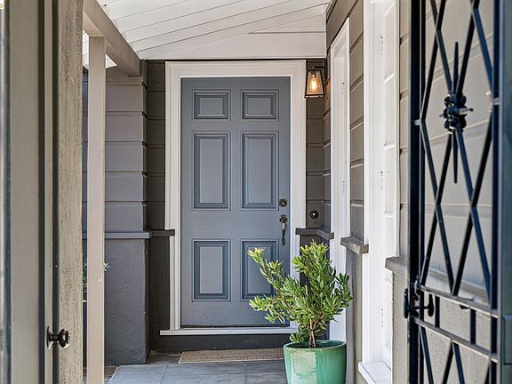 4th image of 290 Colgate Ave