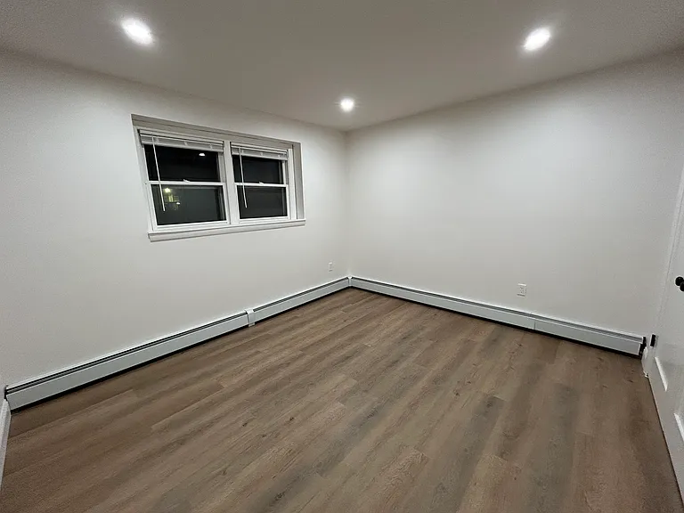 787 Admiral St #1 — Photo 30