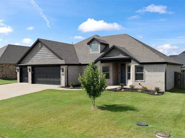 1111 Spring Hollow Rd, Bentonville, AR 72712