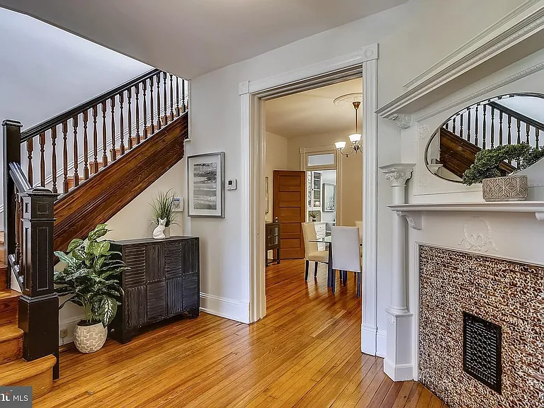 1628 Monroe St NW — Photo 4