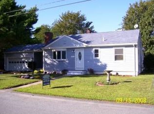 19 Philips Ave, Middletown, RI 02842