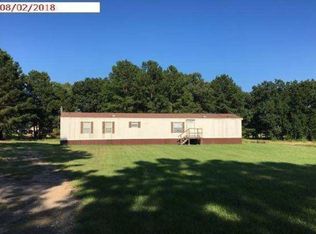 101 Meadows Ln, Maud, TX 75567