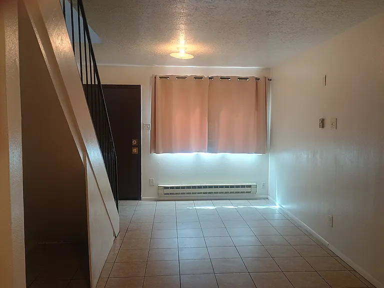 1601 Sunshine Terrace Ave SE #D — Photo 4