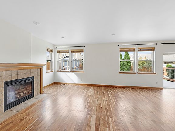 3rd image of 2864 SW Berwick Drive