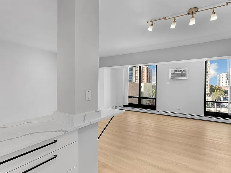 The Duplex Tower — Photo 10