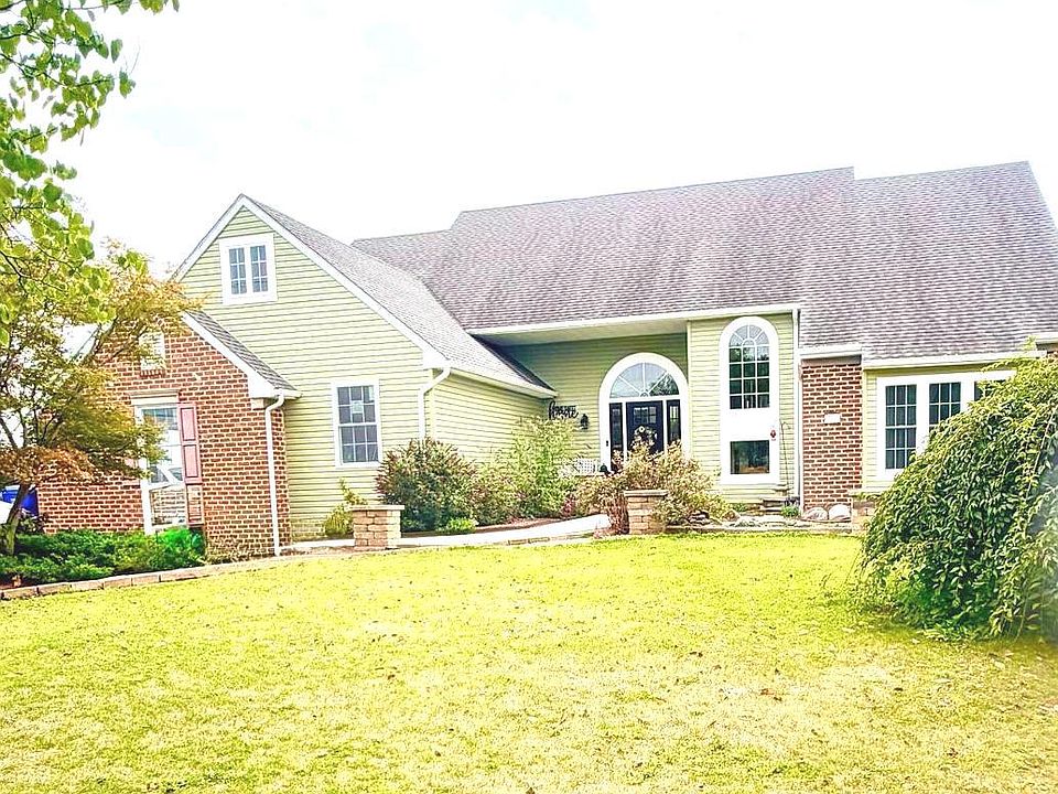 1st image of 206 Fairview Dr