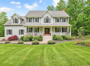 2 Christopher Ct, Oxford, CT 06478