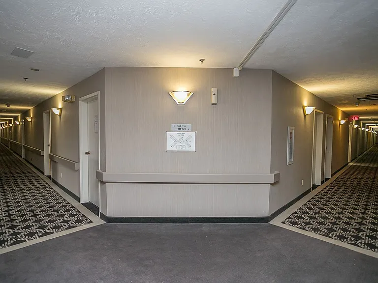 4 Gateway — Photo 35