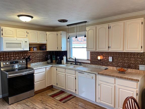 2nd image of 1543 Bladeston Dr
