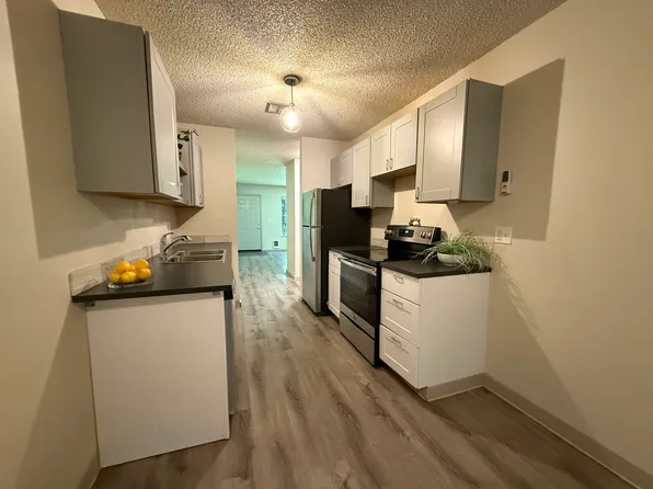 19535 River Rd APT 11, Gladstone, OR 97027