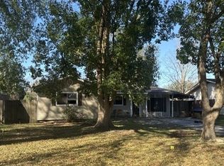 5374 Fairview Dr, Orange, TX 77630