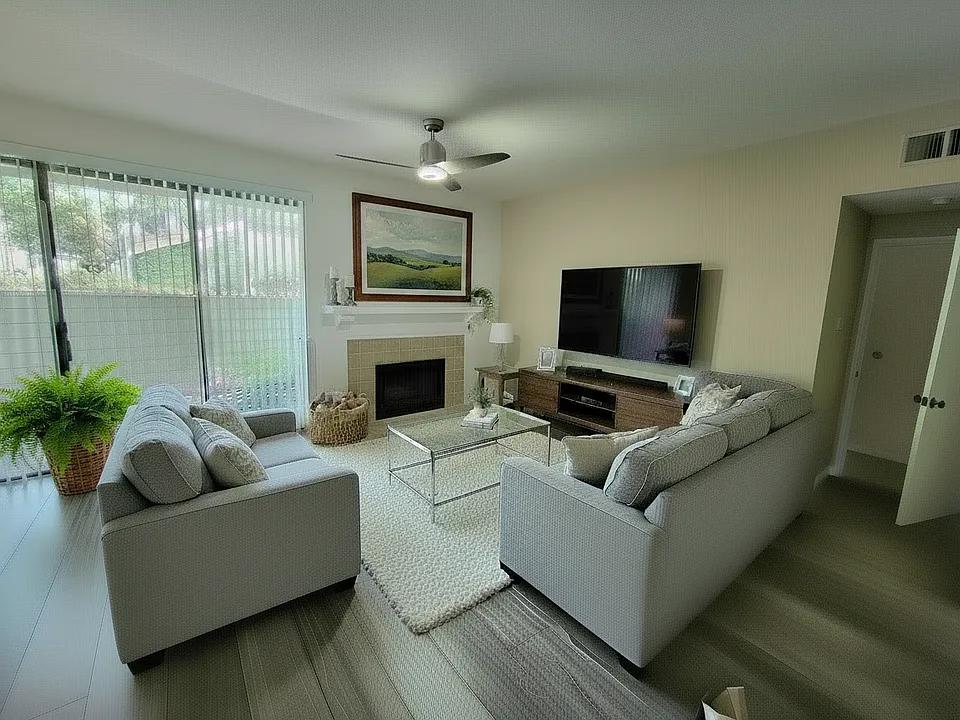 3663 Oakwood Ter #114